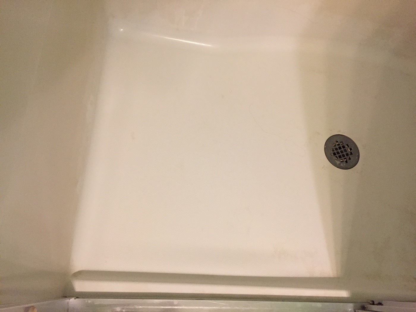 Commercial shower surface after corrective restoration